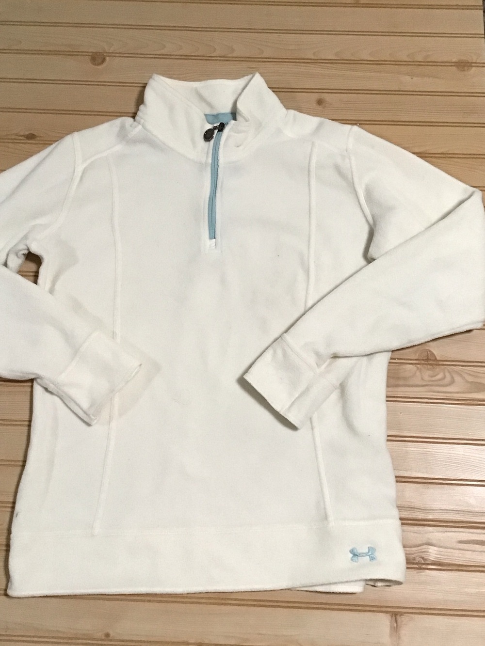 Under Armour Women’s White Quarter-Zip Pullover Light Blue Trim Large